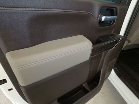 Used 2021 Chevrolet Silverado 1500 RST w/ Texas Edition Plus AWD/4WD image 12
