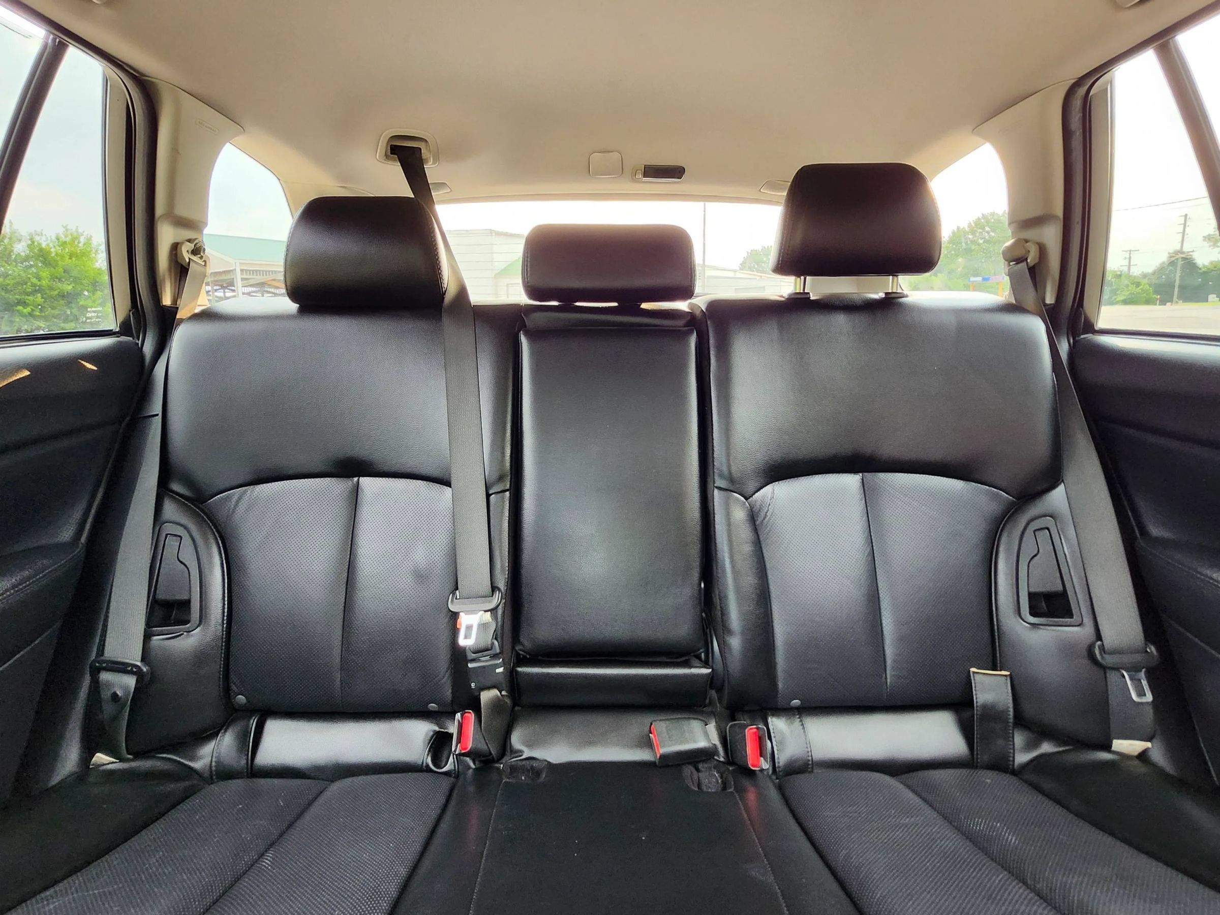 Used 2013 Subaru Outback 3.6R Limited AWD/4WD image 18