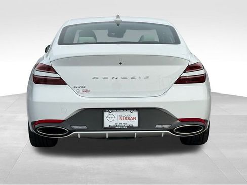 Used 2025 Genesis G70 2.5T image 4