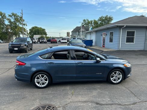 Used 2018 Ford Fusion S FWD image 8