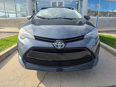 Used 2018 Toyota Corolla LE FWD image 2