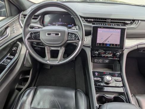 Used 2022 Jeep Grand Cherokee L Overland w/ Luxury Tech Group IV AWD/4WD image 28