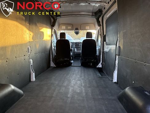 Used 2023 Ford Transit 250 Medium Roof AWD w/ Load Area Protection Package image 13
