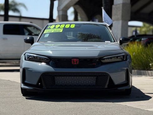 Used 2025 Honda Civic Type R image 3