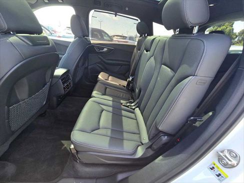 Used 2025 Audi Q7 3.0T Premium Plus AWD/4WD image 19