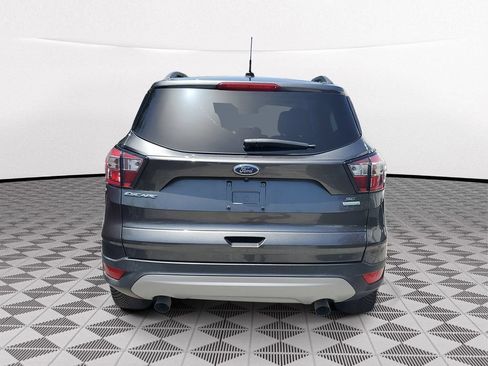 Used 2018 Ford Escape SE FWD image 4