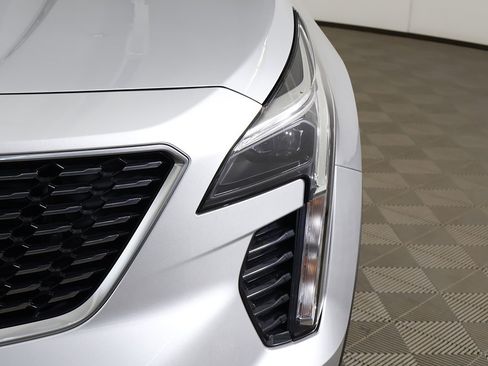 Used 2020 Cadillac XT4 Premium Luxury w/ Cold Weather Package image 17