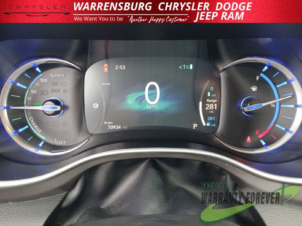Used 2024 Chrysler Pacifica Limited FWD image 17