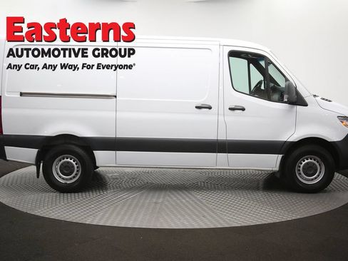 Used 2019 Freightliner Sprinter 2500 RWD image 40