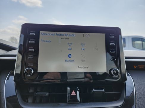 Used 2020 Toyota Corolla LE image 4