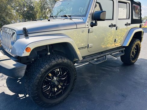 Used 2014 Jeep Wrangler Unlimited Sahara w/ Connectivity Group image 12