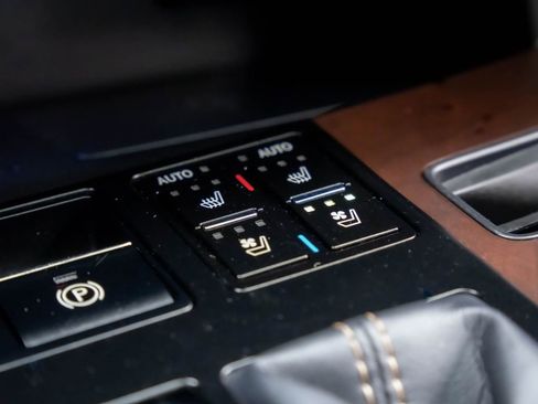 Used 2021 Lexus RX 450h AWD w/ Premium Package image 28