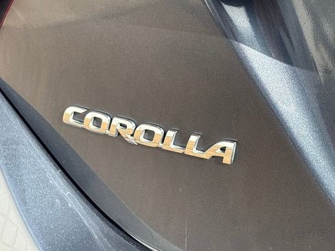 Used 2017 Toyota Corolla LE image 30