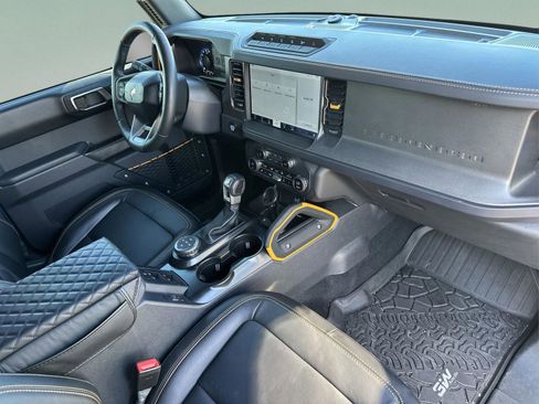 Used 2024 Ford Bronco Badlands image 19