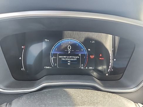 Used 2024 Toyota Corolla Cross XLE w/ Convenience Package image 12