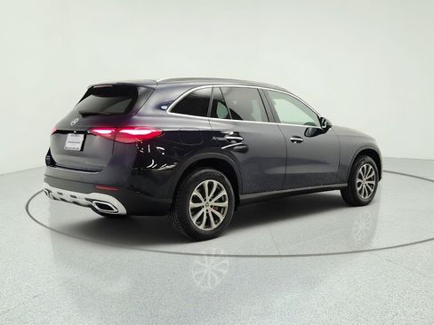 Used 2024 Mercedes-Benz GLC 300 image 5