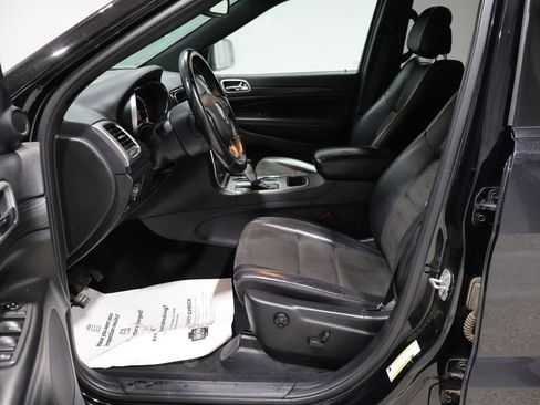 Used 2019 Jeep Grand Cherokee Altitude AWD/4WD image 18