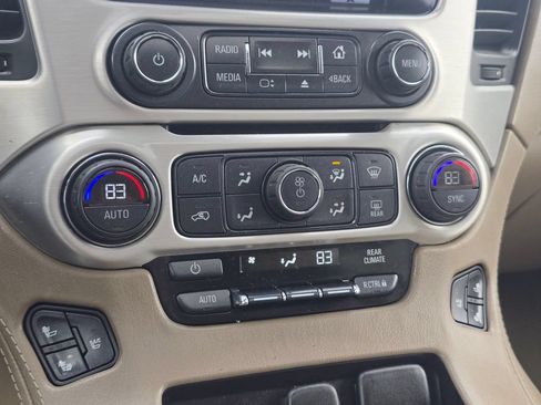 Used 2015 GMC Yukon XL SLT w/ Open Road Package AWD/4WD image 29