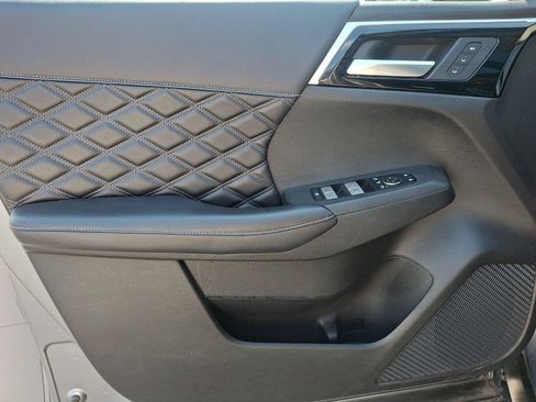 Used 2023 Mitsubishi Outlander SEL AWD/4WD image 12