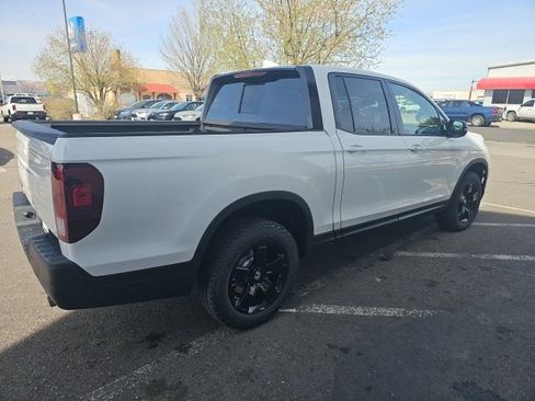 New 2026 Honda Ridgeline Black Edition image 5