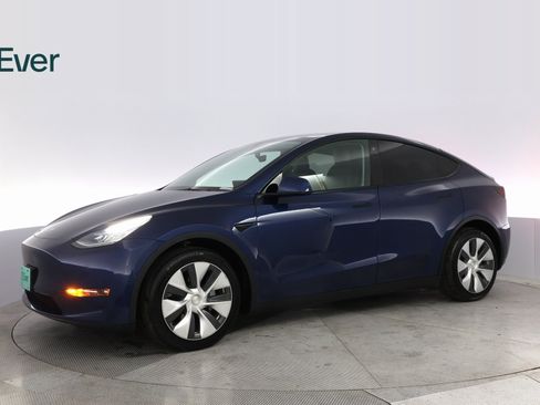 Used 2021 Tesla Model Y Long Range image 15
