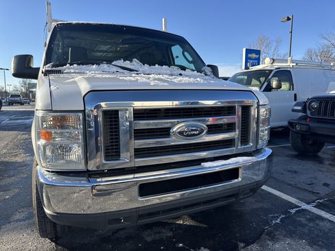Used 2013 Ford E-250 and Econoline 250 w/ PWR Group image 11