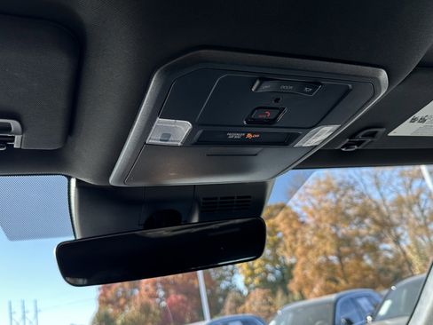 Used 2024 Toyota Tacoma TRD Off-Road image 27