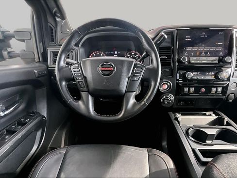 Used 2021 Nissan Titan PRO-4X w/ Pro-4x Convenience Package AWD/4WD image 6