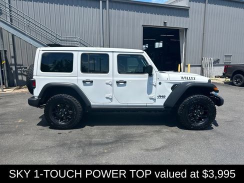 Used 2024 Jeep Wrangler Unlimited AWD/4WD image 2