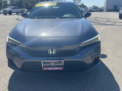 Used 2022 Honda Civic Sport image 2