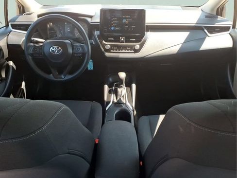 Used 2025 Toyota Corolla LE FWD image 21