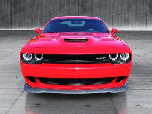 Used 2016 Dodge Challenger SRT Hellcat RWD image 10
