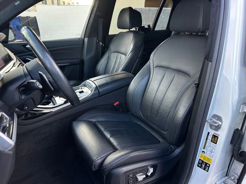 Used 2020 BMW X7 M50i w/ Executive Package image 16