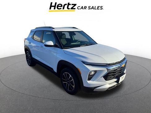 Used 2025 Chevrolet TrailBlazer LT image 1