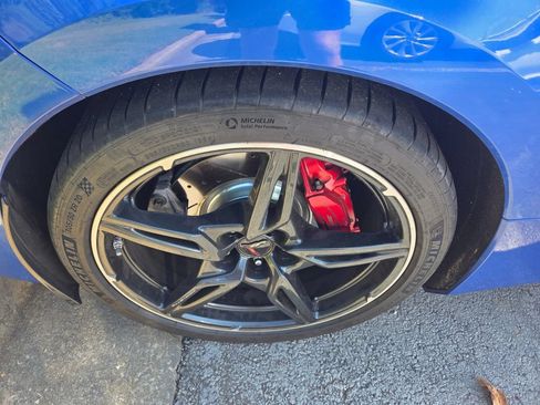 Used 2021 Chevrolet Corvette Stingray Premium Conv w/ Z51 Performance Package RWD image 10