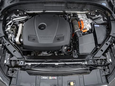 Used 2022 Volvo XC60 T8 Inscription w/ Advanced Package image 19