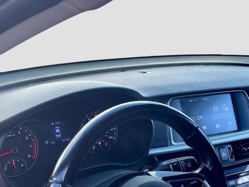 Used 2019 Kia Optima S FWD image 9