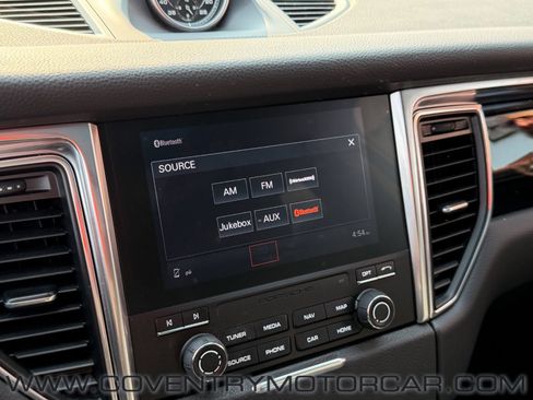 Used 2018 Porsche Macan Sport Edition AWD/4WD image 28
