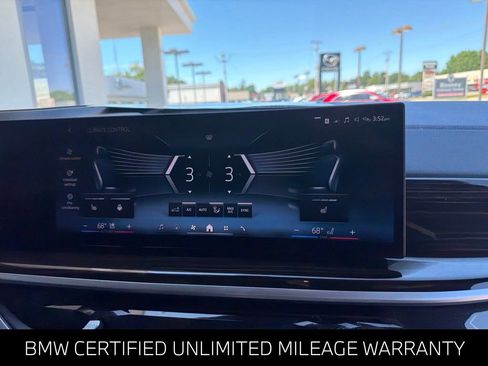 Used 2024 BMW X5 xDrive40i w/ Premium Package AWD/4WD image 28