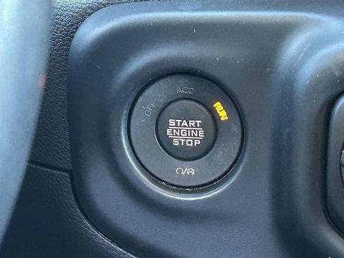 Used 2023 Jeep Wrangler Unlimited Sahara w/ Cold Weather Group image 19