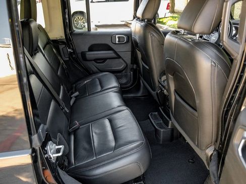 Used 2021 Jeep Wrangler Unlimited Sahara image 48