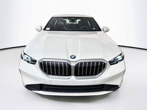 Used 2025 BMW 530i RWD image 8