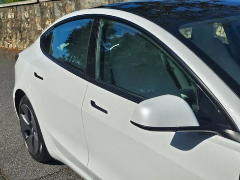 Used 2023 Tesla Model 3 Standard Range image 19