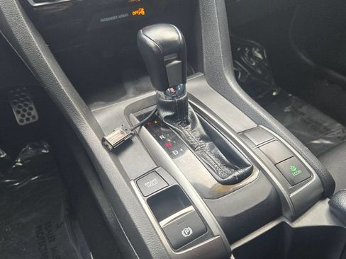 Used 2020 Honda Civic Sport image 17