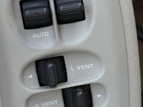 Used 2007 Dodge Grand Caravan SXT FWD image 47