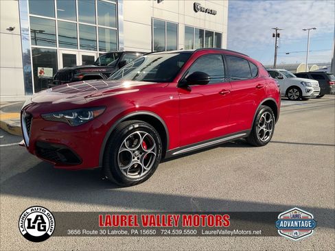 Used 2024 Alfa Romeo Stelvio Ti image 1