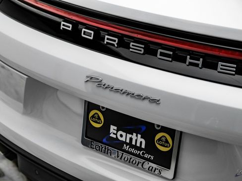 Used 2025 Porsche Panamera w/ Premium Package image 28