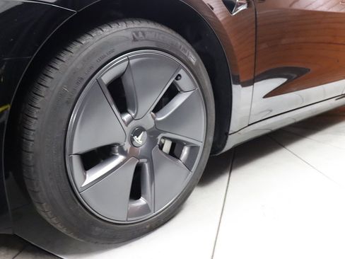 Used 2023 Tesla Model 3 Standard Range image 6