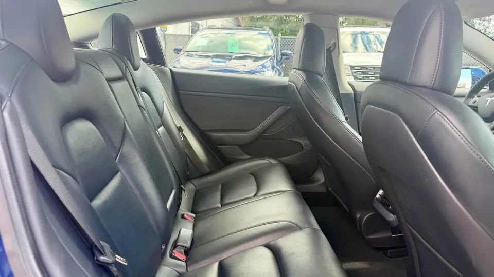 Used 2022 Tesla Model 3 RWD image 15