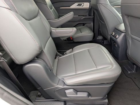 New 2025 Ford Explorer Active w/ Active Comfort Package AWD/4WD image 47